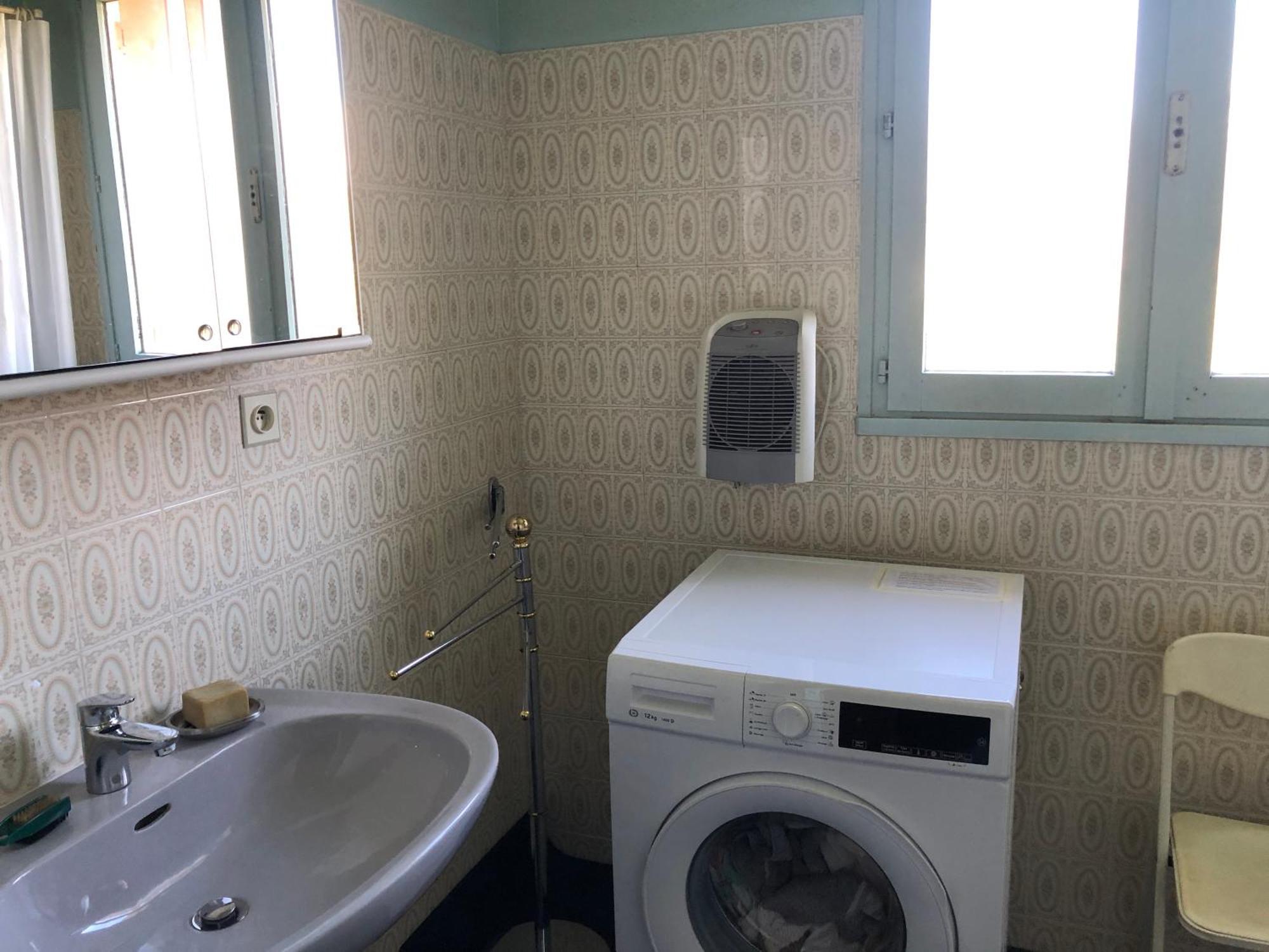 Chambre 2 Dans Un Appartement Bourg-en-Bresse Luaran gambar